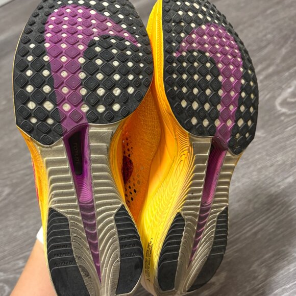 Nike ZoomX Vaporfly Next% 3 Running Shoes - Picture 2 of 4